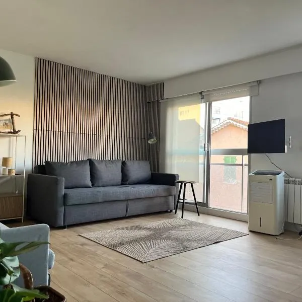Grand studio La Mitre, khách sạn ở Toulon