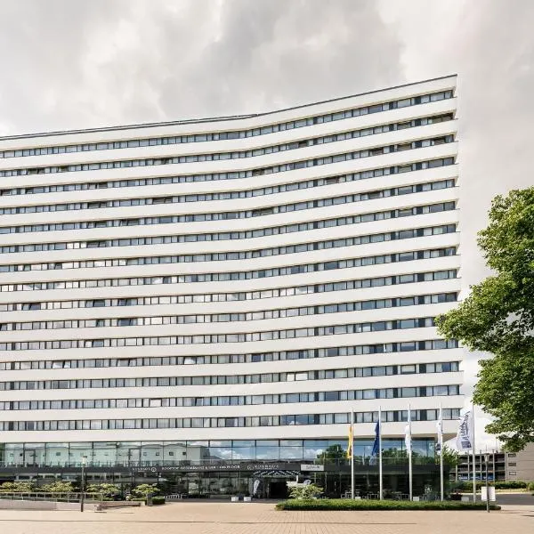 Radisson Blu Hotel, Bonn, hotelli kohteessa Bonn