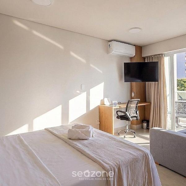 Conforto em Cond. c/ Piscina no Centro MSU0304