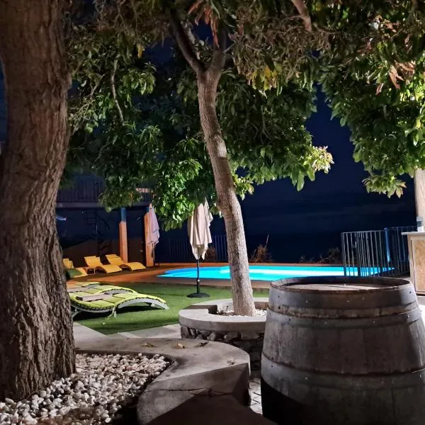 Villa Falésia Atlântica II, hotel v mestu Ribeira Brava