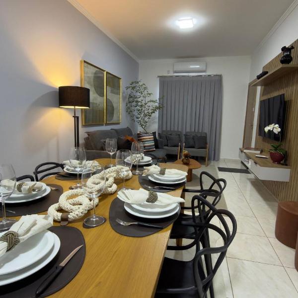 Linda casa em excelente localização - 02 garagens