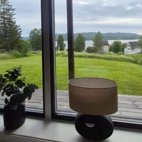 Senja Laukhella, hotell i Senja