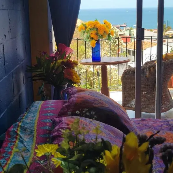 Frida Inspired Oceanview Old Town, Centro Vallarta Heritage House、プエルト・バジャルタのホテル