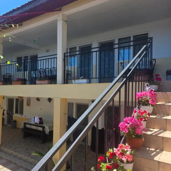 Pensiunea Nina, hotel in 2 Mai