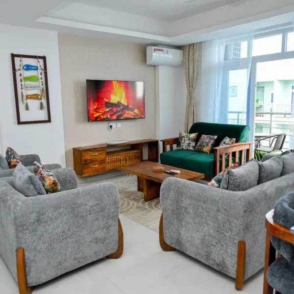 Azuri Stays Stylish 2BR Nyali Apartment with Pool, hotel in Mombassa