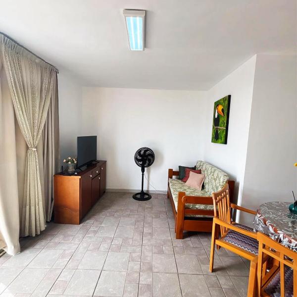 Cobertura Ampla , 7 Min andando da Praia do Forte com Wi-Fi e ar condicionado - Foto 4