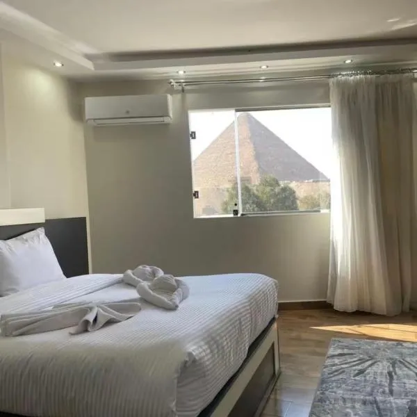Pyramids View Apartment, hotel in Cairo
