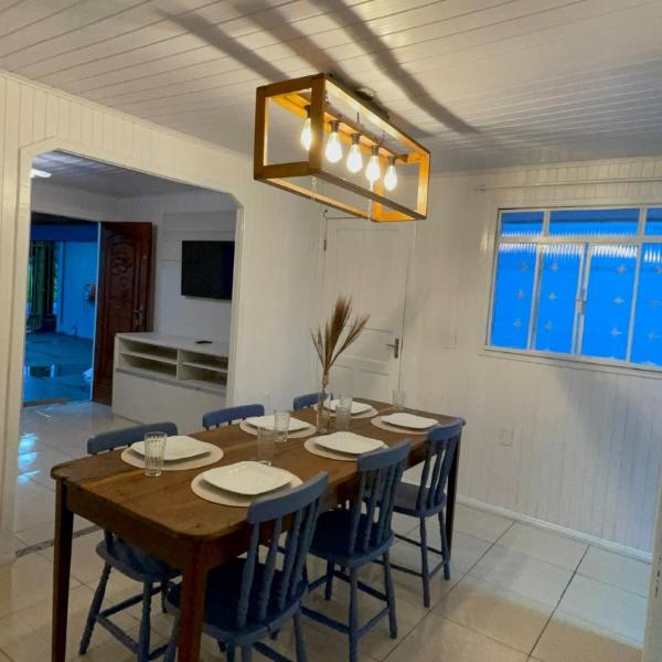 Casa completa próximo às cataratas com churrasqueira e garagem coberta