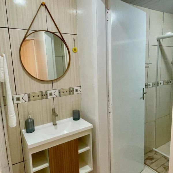 Casa completa próximo às cataratas com churrasqueira e garagem coberta - Foto 3
