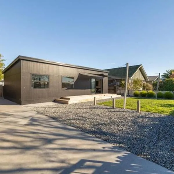 Spacious Christchurch Home, Sleeps 8, Free Parking, hotel a Christchurch