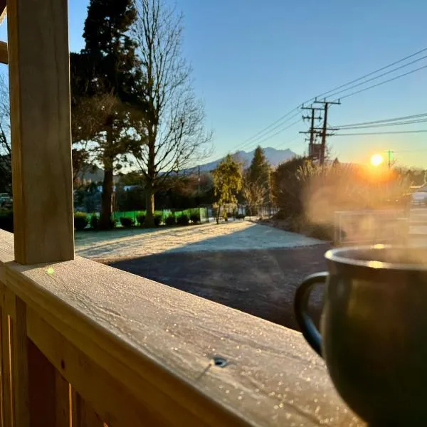 Modern Mountain Retreat, hotel in Ohakune