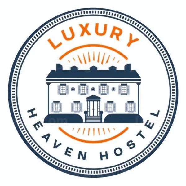 Viesnīca Luxury Heaven Hostel For Couples, Students, Faculties, Corporates pilsētā Chaheru