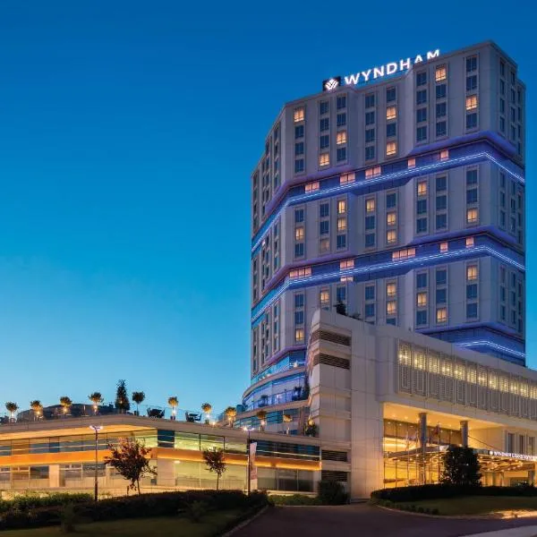 इस्तांबुल में, होटल Wyndham Grand Istanbul Europe