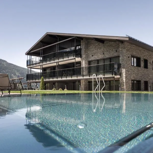 Suitehouse, Premium Apartments, Pools & Spa in Dolomites - by Familiaris, hotel di Valdaora