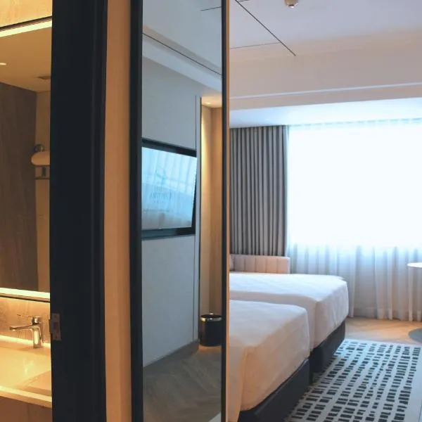 Hotel Ciputra Cibubur managed by Swiss-Belhotel International, hotel di Cibubur
