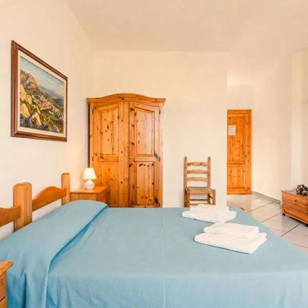 Borgo Moderno، فندق في Irgoli