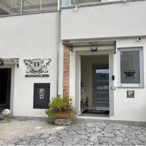 Terraforte Luxury Suite, מלון בפישיאנו