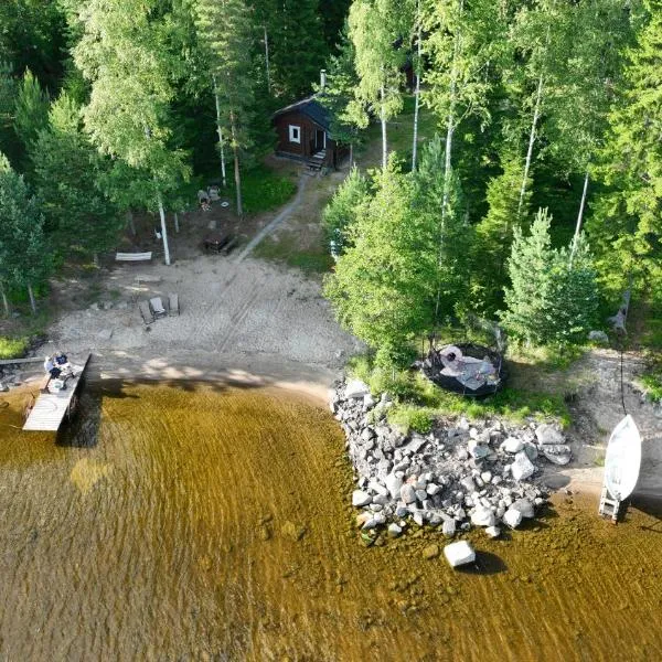 Kesämökki Korpilahdella, Päijänteen rannalla، فندق في يوفاسكولا