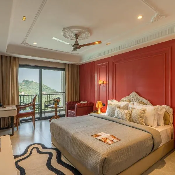Perfectstayz Luxe mall road - Free Parking, hotel in Mussoorie