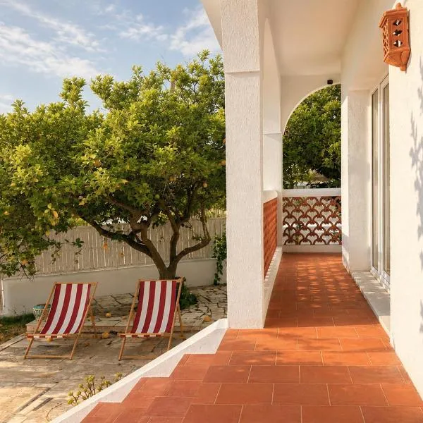 Casa Branca - Caparica, Hotel in Charneca