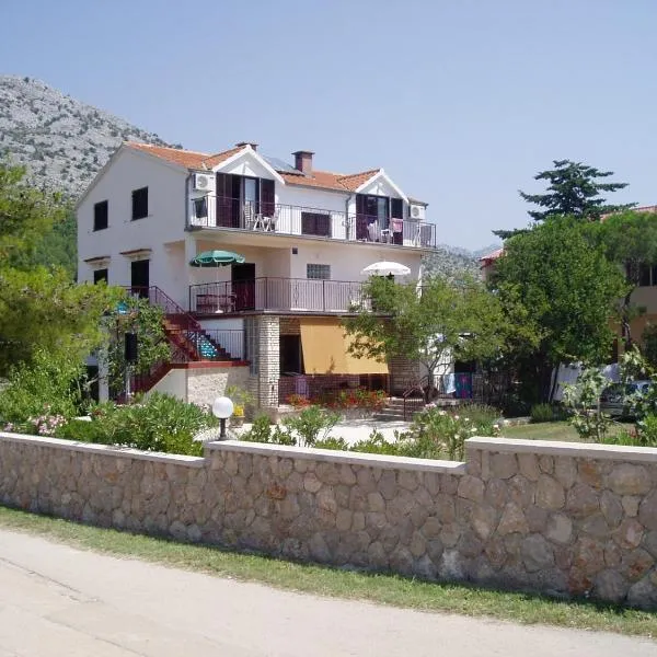 Apartments & Rooms Luka, hotel in Starigrad-Paklenica