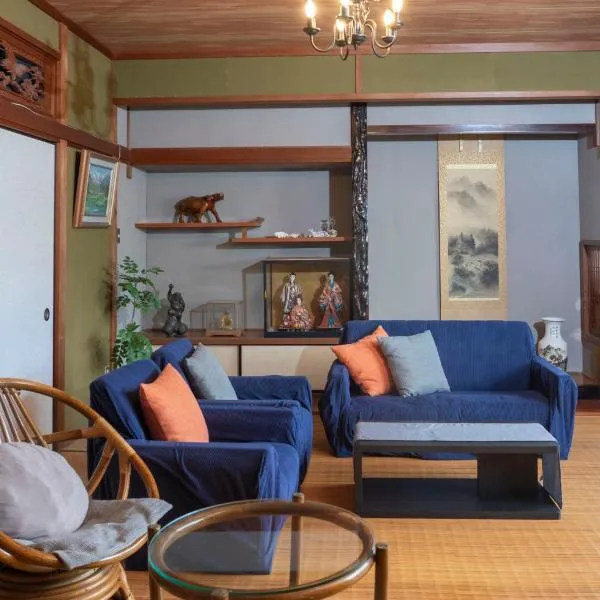 Nagahama House 2階専用フロア貸切 テラス付き, hotel em Amami