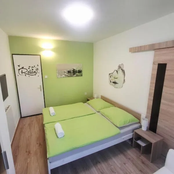 MOONLIGHT Prémium APARTMANHÁZ, ξενοδοχείο σε Sarospatak