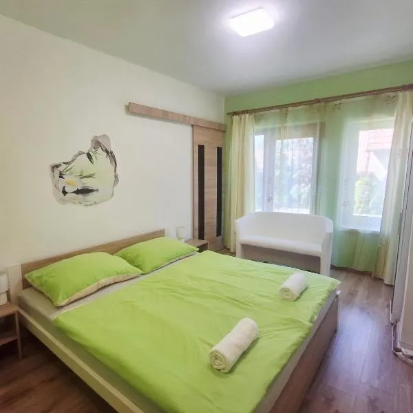MOONLIGHT Prémium APARTMANHÁZ, hotel sa Sárospatak