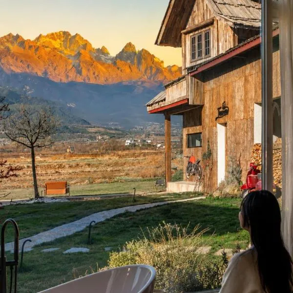 Viesnīca Lijiang Tennessee Moutain Lodge & cafe - A Luxury Farmstay with Jade Dragon Views at Baisha Village - Free Pick-up from Airport&Railway station for 3-Night Stays pilsētā Lidzjana