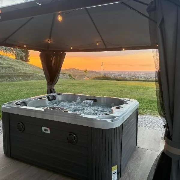 Viesnīca Le Essenze - Agriturismo con vista pilsētā Čezēna