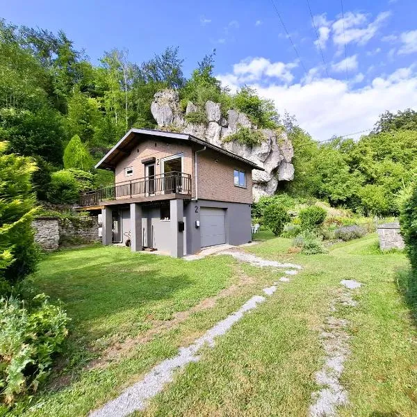 Chalet des Quairelles - Nature & Lacs de l'Eau d'Heure, hotel a Walcourt