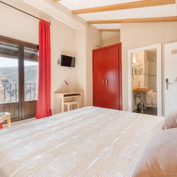 OTTIUM Albanuracín, hôtel à Albarracín