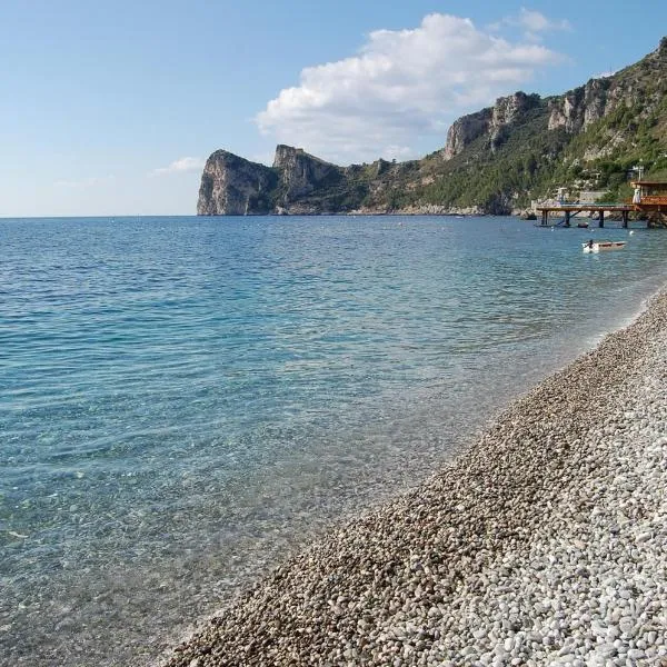 Marina del Cantone Chalet, hotel di Nerano