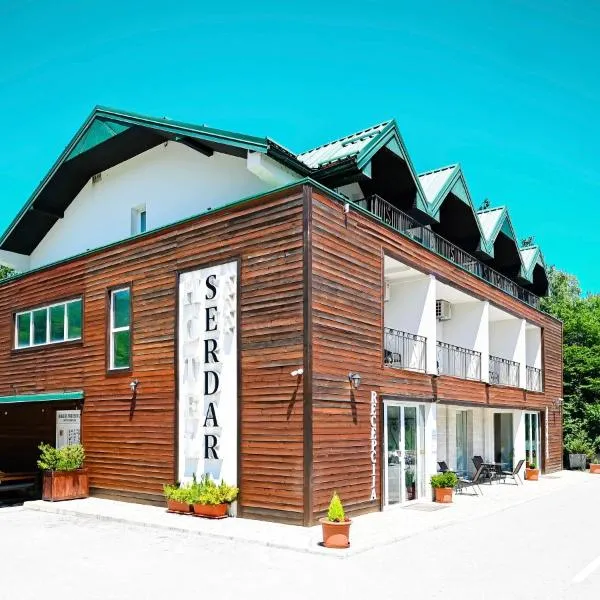Viesnīca Hotel Serdar pilsētā Mojkovaca