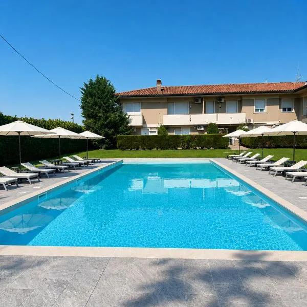 Hotel Venezia Park - ENJOY HOLIDAY, hotel din Colà di Lazise