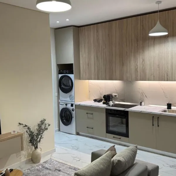 Serenity Apartments, hotel sa Përmet