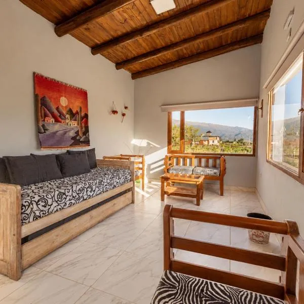 Amplios Departamentos con Vistas a los cerros - Patio, Asador y Pileta, hotel i Tafí del Valle