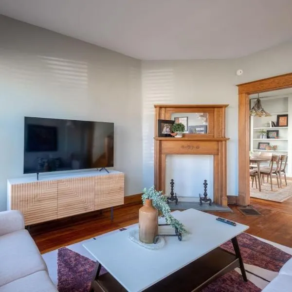 Robin's Egg, Private Downtown, Pet-Friendly Gem, hotel i Columbus