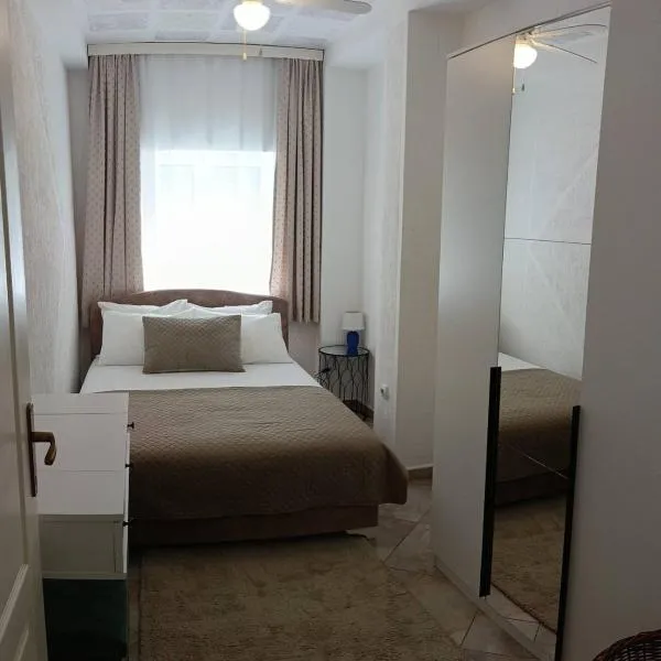 Tea5, hotel em Dobrota