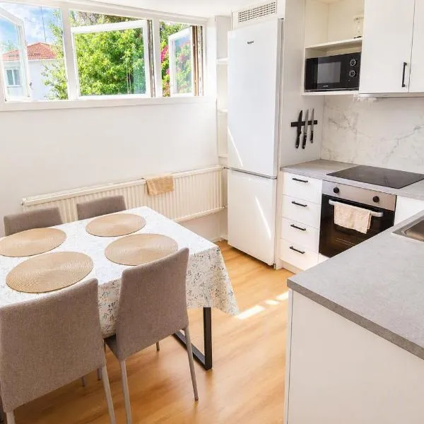 Cozy Family Home Near Bromma Airport & Shops, hotel in Stockholm