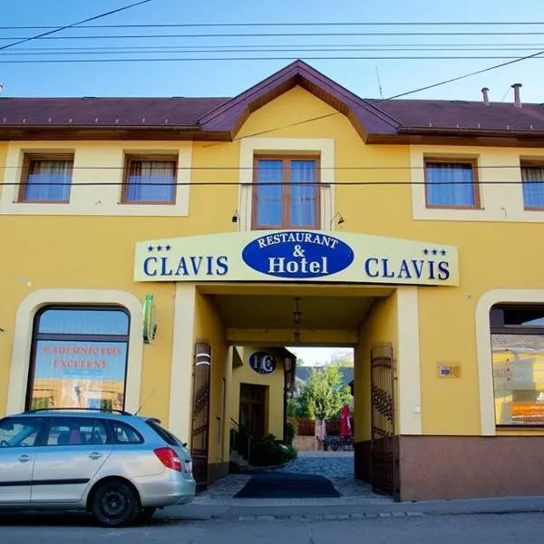 Hotel Clavis, hotel en Lučenec