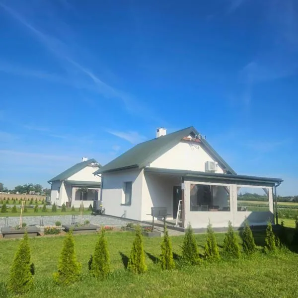 Letnisko nad jeziorem, hotel di Skulsk