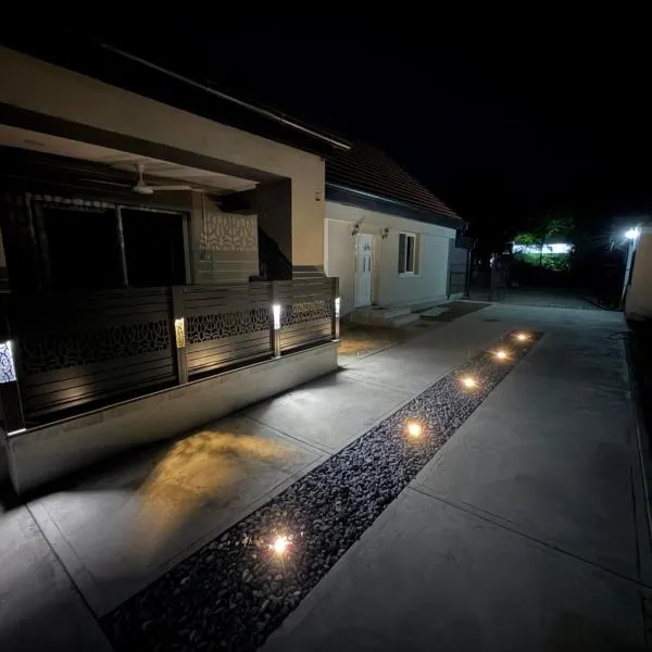 Apartmani L&V, hotel in Kula