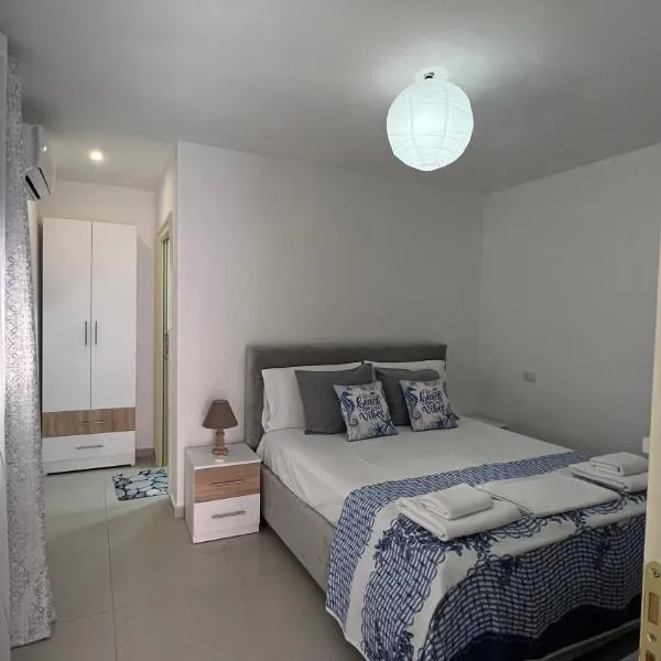 Kloa Apartments, hotel em Orikum