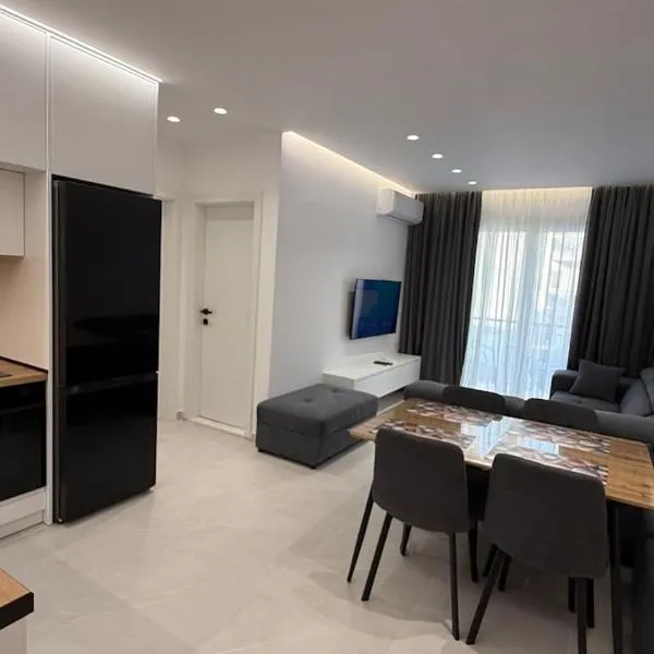Brand New Beach Apartment 2, hótel í Shëngjin