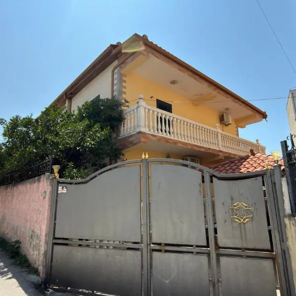 Gioele apartament, hotel in Vlorë