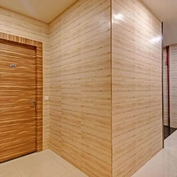 Super Townhouse Hotel All In One Near City Centre Salt Lake, hotel in Kolkata
