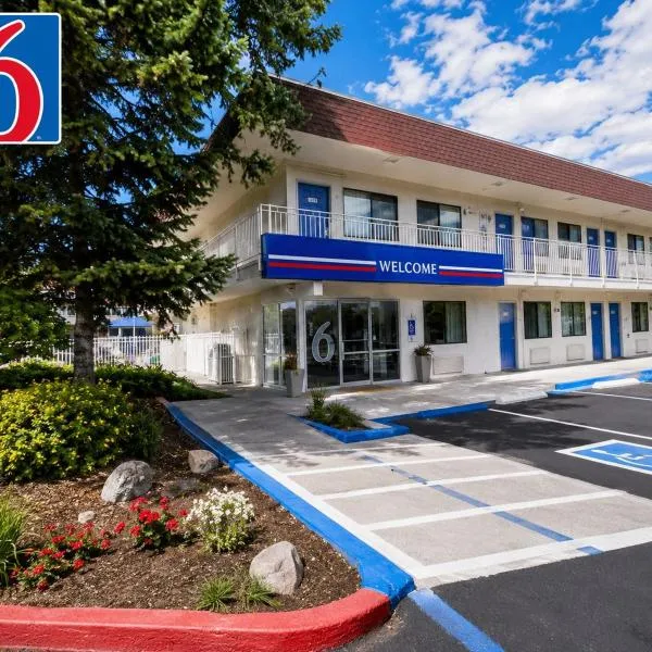 Motel 6-Yreka, CA, hotel en Yreka