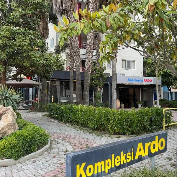 HOTEL Apartments ARDO, מלון בגולם