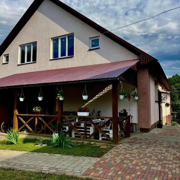 У Лариси БАНЬКА, hótel í Solochin